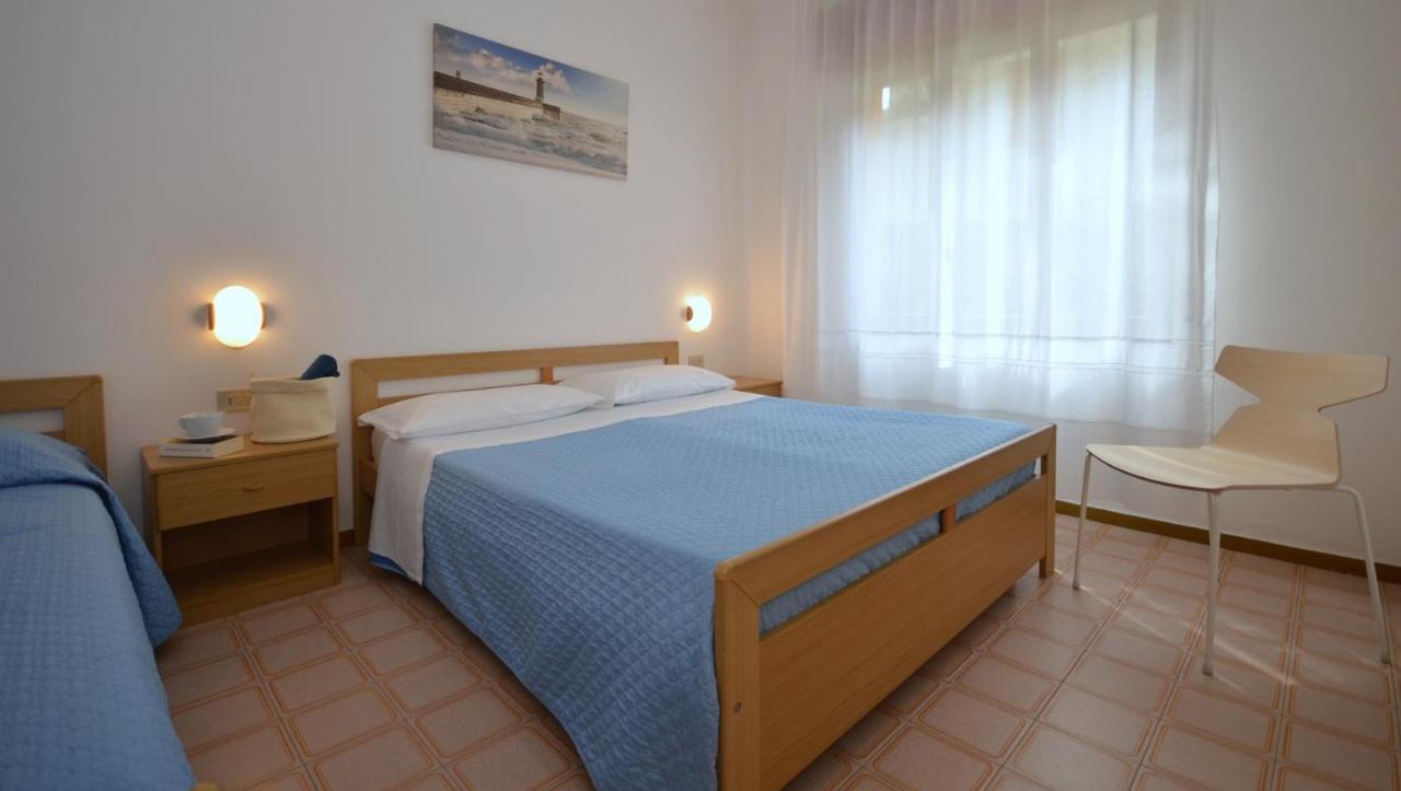 Villa Rosanna Lignano Sabbiadoro Buitenkant foto